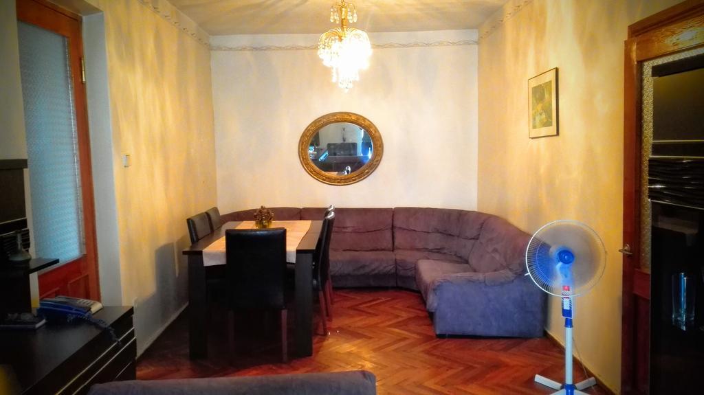 באטומי Apartment Rusudan מראה חיצוני תמונה
